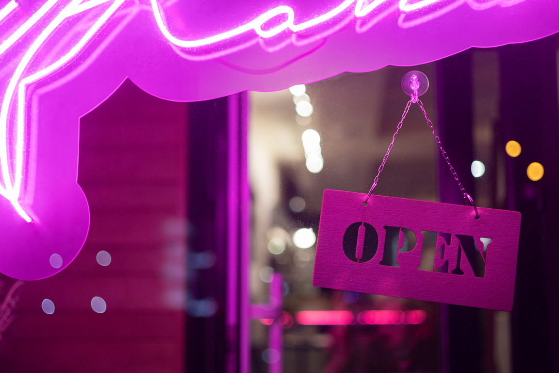 Your 24/7 Marketing Machine: How a Website Attracts New Customers